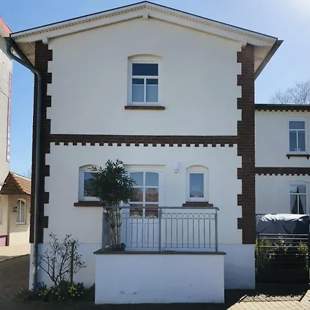 Appartement Baltica 01 *